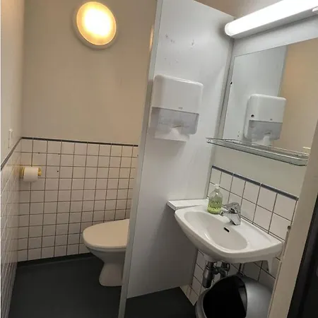 Office House Services 653 호스텔 *